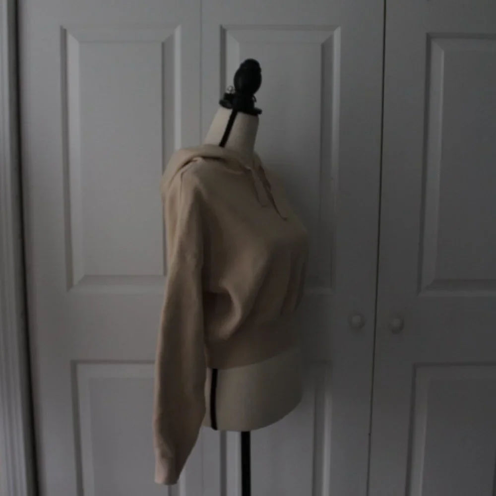 Forever 21 Beige Cropped Hoodie - Picture 7 of 9